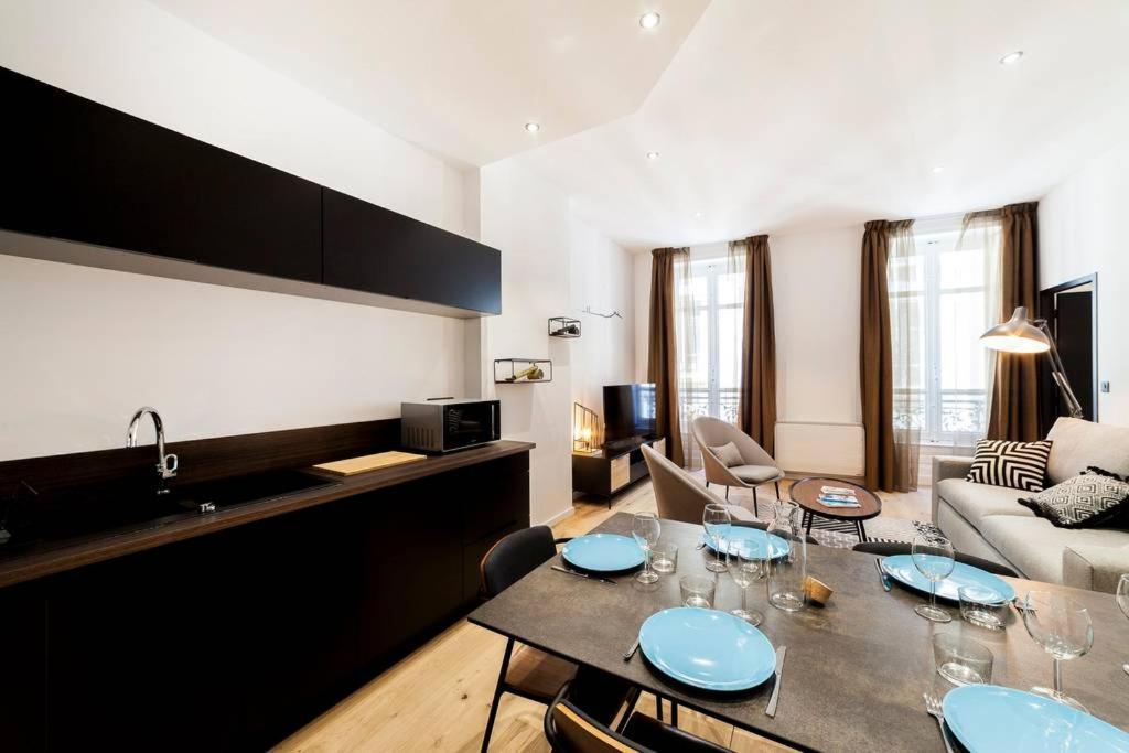 Pur Bonheur Hotel De Ville - Clim Et Balneo Ail Lyon Eksteriør billede